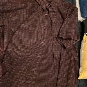 Button down Burgundy